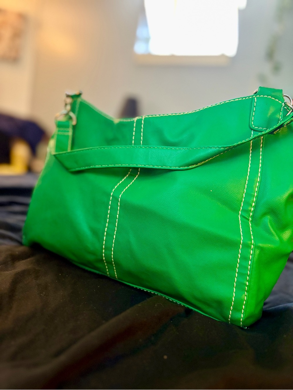 Green Women’s Shoulder Bag - Casual Everyday Tote